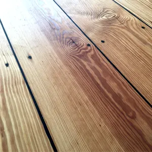 Dielenboden - schwarze elastische Fuge